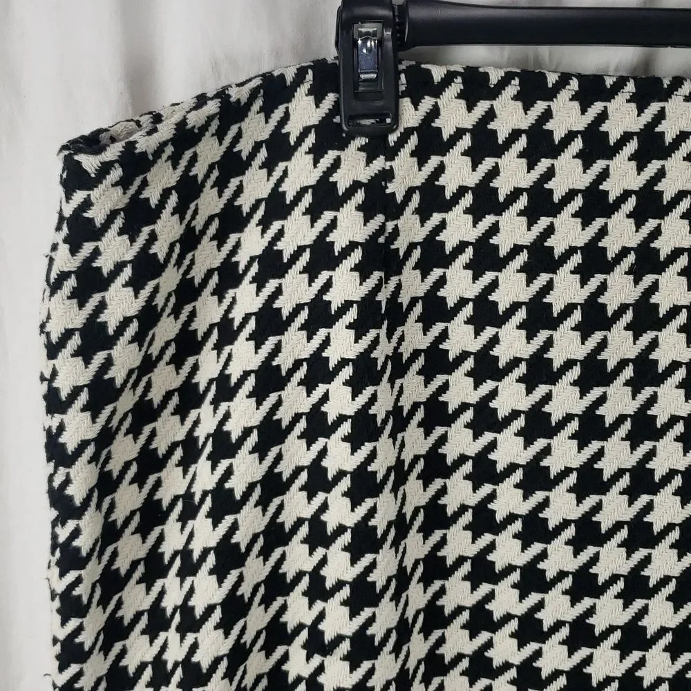 Cider 4XL Black and White Houndstooth Pencil Skirt